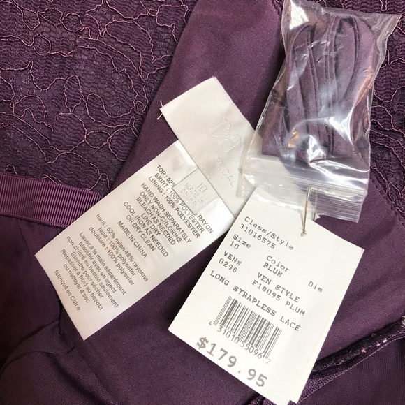 David’s Bridal Sleeveless Bridesmaid Prom Dress - Picture 7 of 8